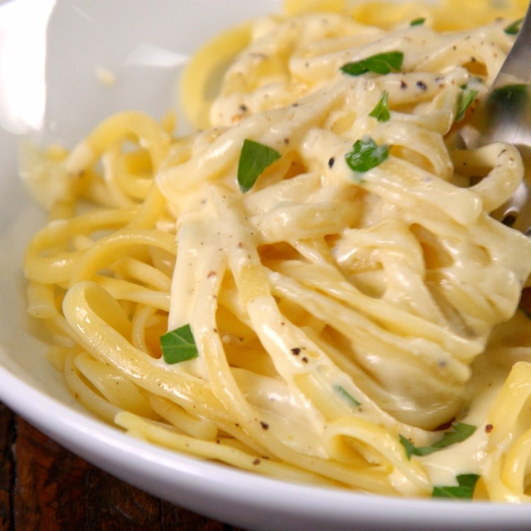 Homemade Alfredo Sauce-image